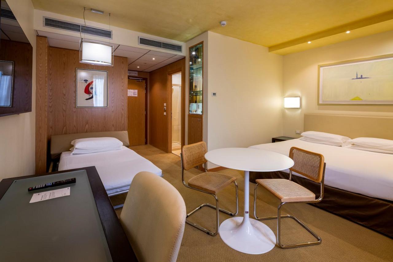 Crowne Plaza Padova By Ihg Hotel Bagian luar foto