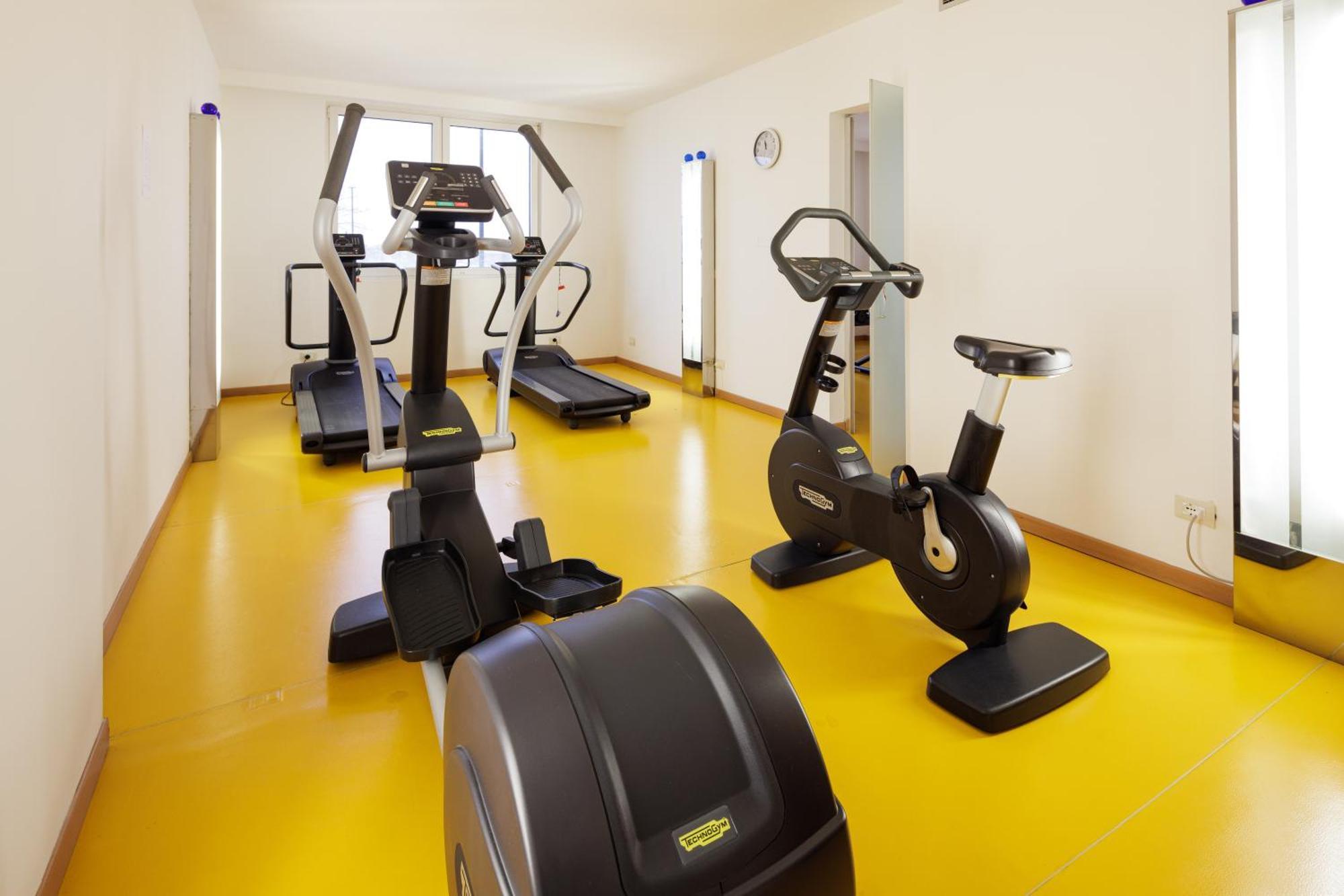 Crowne Plaza Padova By Ihg Hotel Bagian luar foto