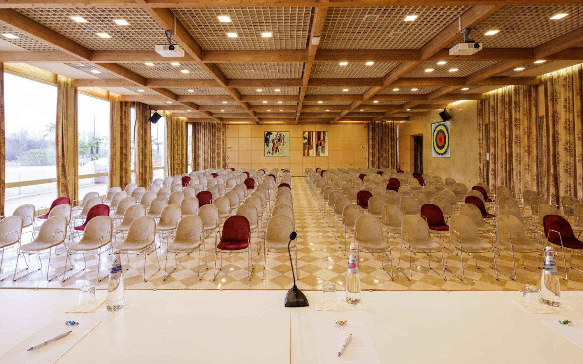 Crowne Plaza Padova By Ihg Hotel Bagian luar foto