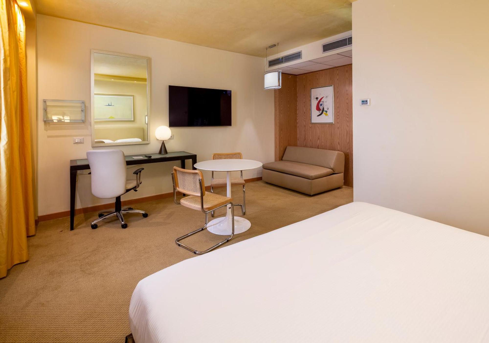 Crowne Plaza Padova By Ihg Hotel Bagian luar foto